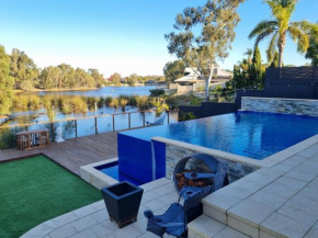 Paradise On The Lakes Escape